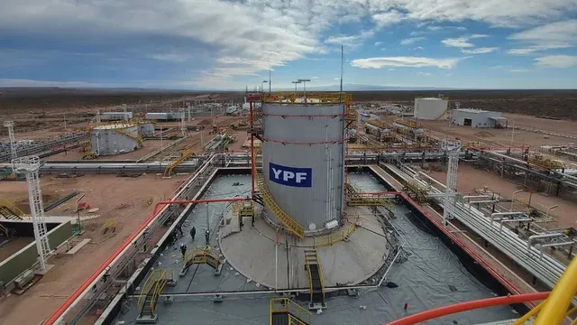 Récord y celebración en YPF: la petrolera estatal alcanza cifras financieras inéditas