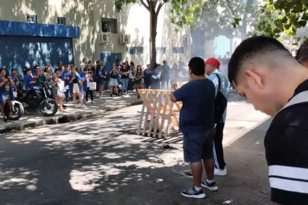 Patronal y trabajadores se contradicen sobre sí cerró o no la fábrica de las marcas Cocot y Dufour