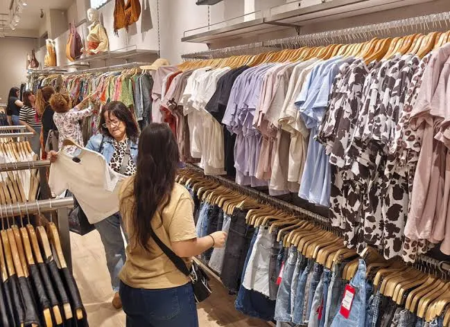 El consumo en los hogares volvió a caer en septiembre