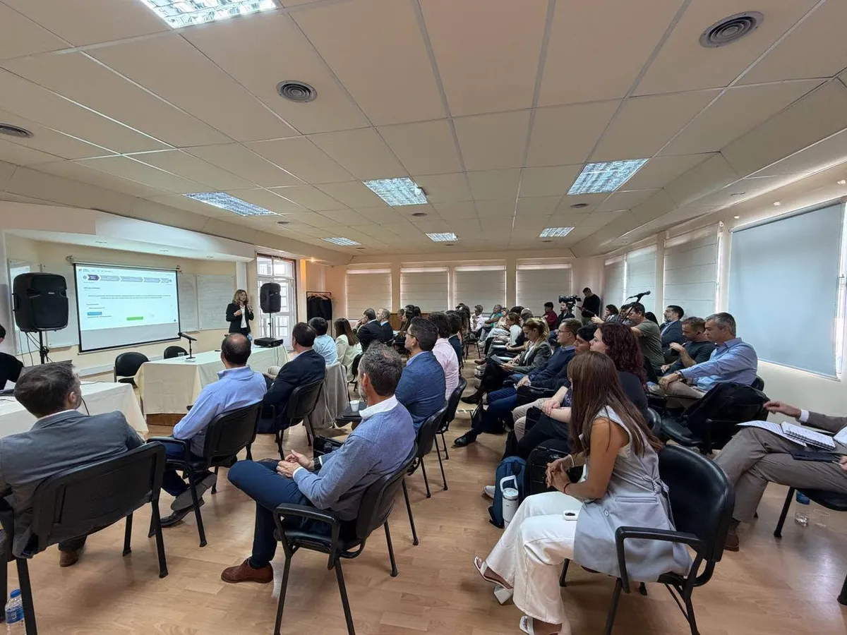 Provincia dicta capacitación en Esquel para la constitución de sociedades de manera digital