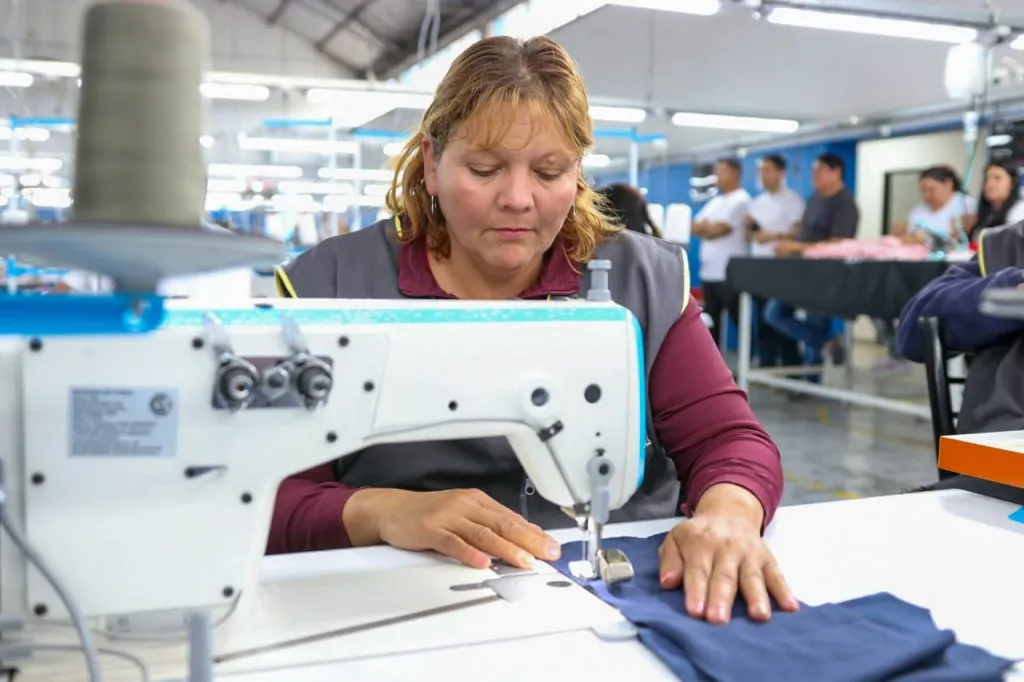 Los salarios le ganaron a la inflación: aumentaron 2,7% en agosto