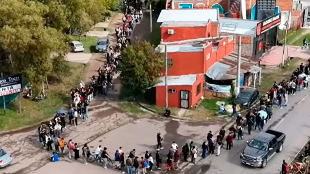 Un frigorífico recibió 4.000 currículums para cubrir 60 puestos de trabajo