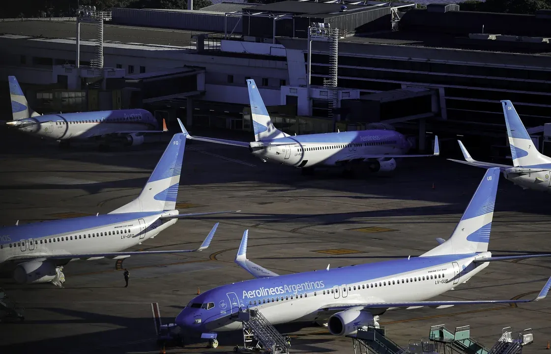 Pasajes más caros: los factores que presionan sobre el costo de volar desde la Argentina