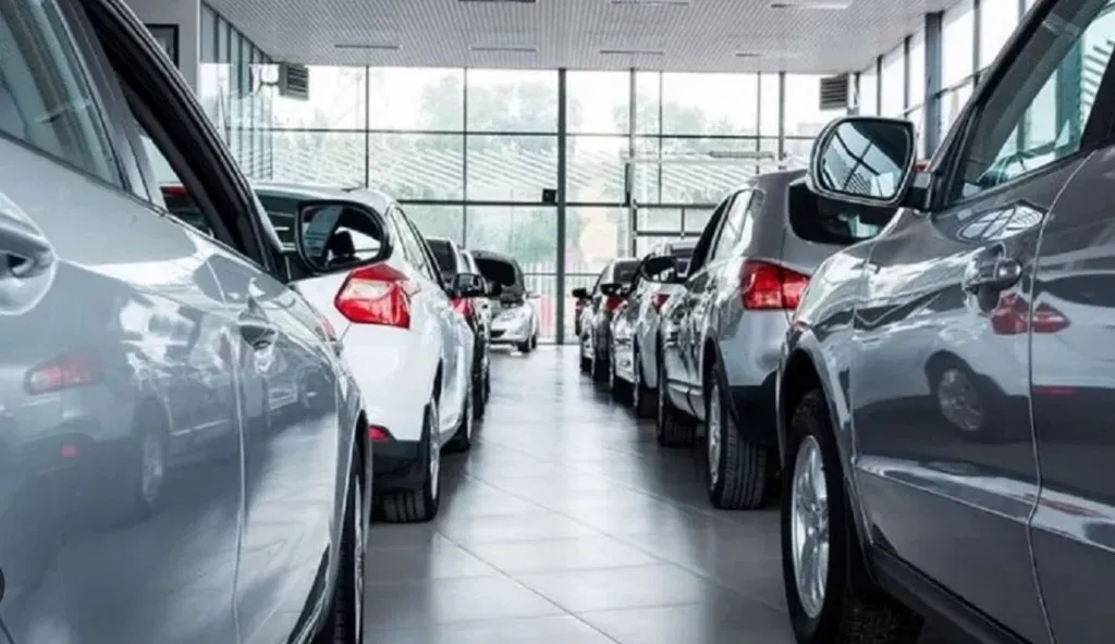 Por la presión de los autos chinos, las automotrices congelan precios en Argentina
