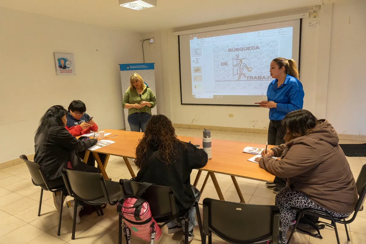 Taller laboral adaptado para personas con discapacidad