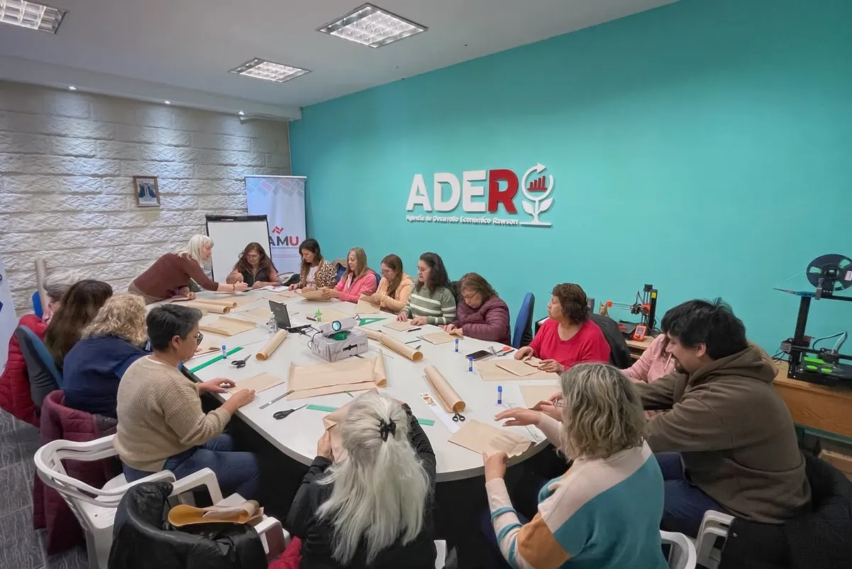 Amplia convocatoria de emprendedores locales para el taller de Packaging Ecológico