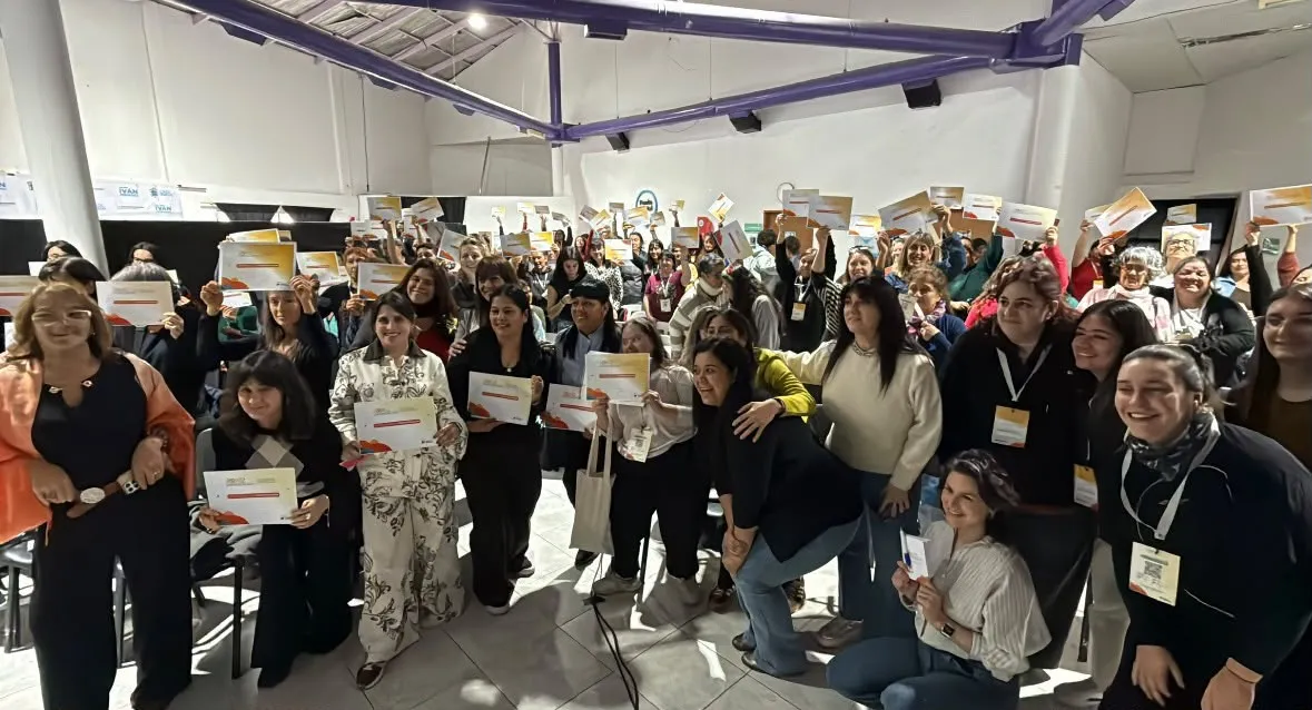 180 mujeres se capacitaron en el programa Raíz Emprendedora
